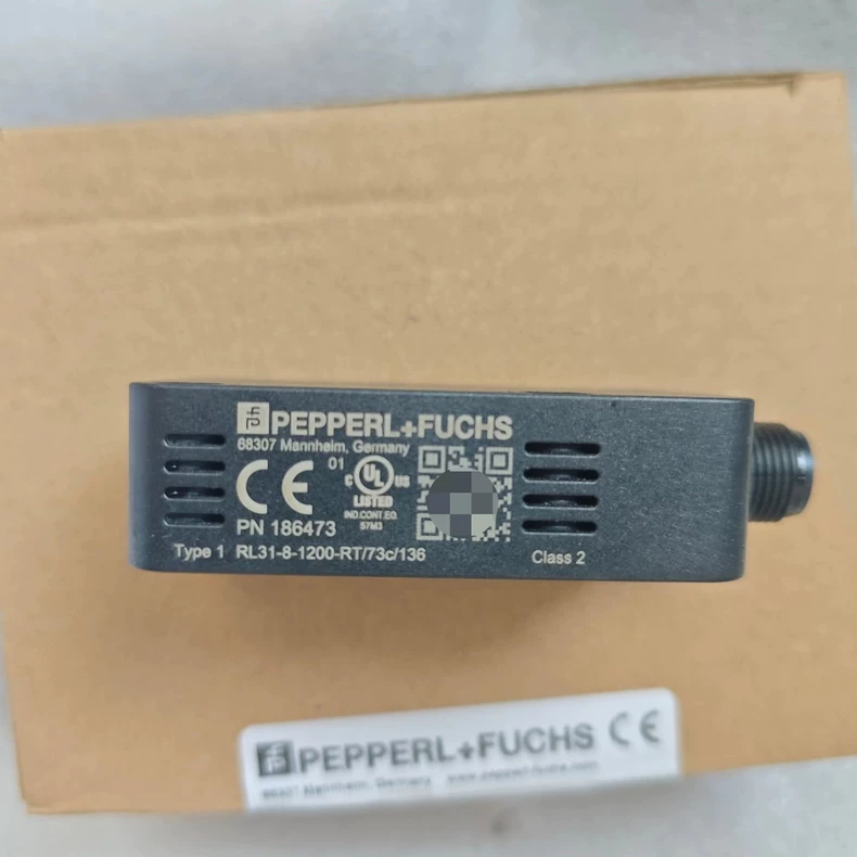 Pepperl+Fuchs Photoelectric Sensor RL31-8-1200-RT/73C/136 thumbnail