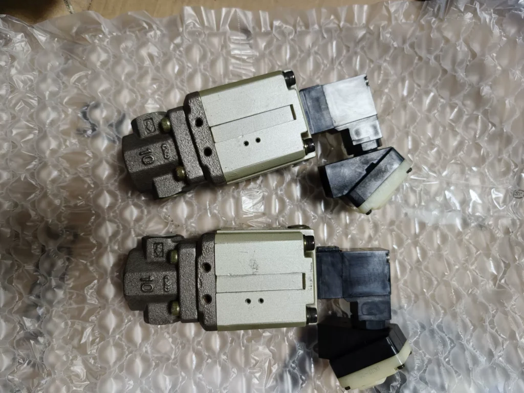 CKD Solenoid Valve CVS22-10A-70-03RSB-3 thumbnail