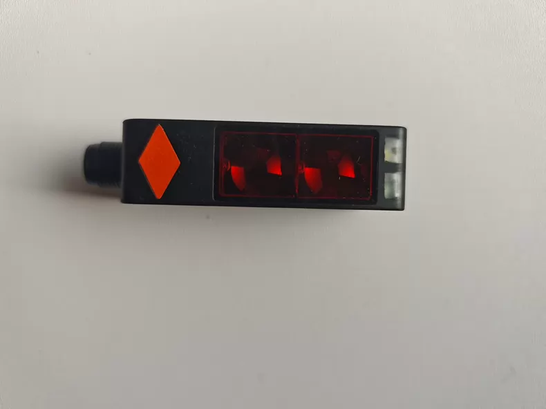 Pepperl+Fuchs Photoelectric Sensor RL31-8-H-800-RT/73C/136