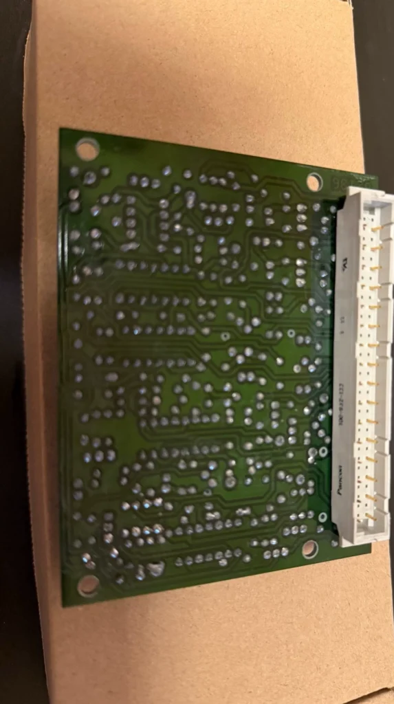 ME.RO B2136 Circuit Board thumbnail