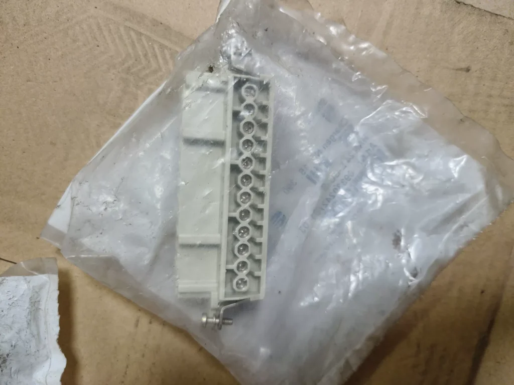 HARTING Connector HAN 24E-BU-S thumbnail