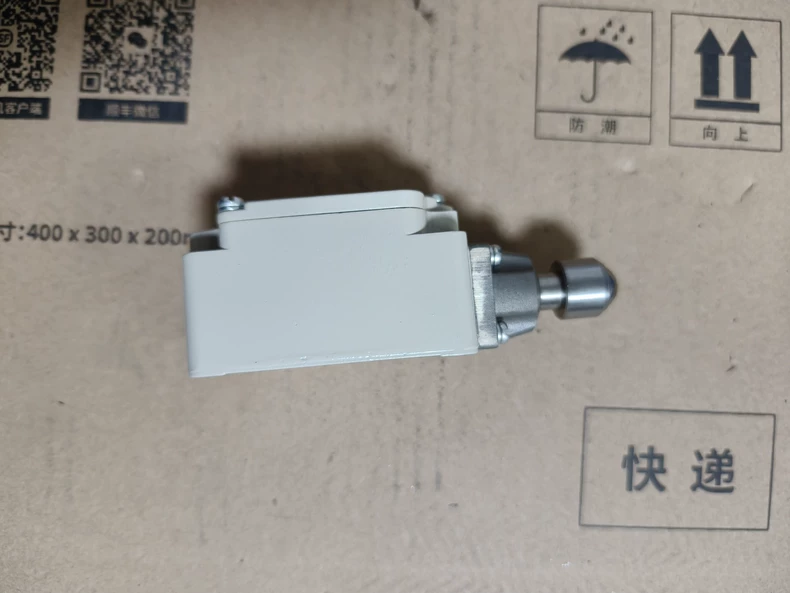 Azbil Limit Switch 2LS-J6K thumbnail