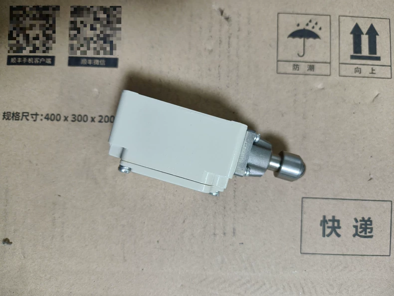 Azbil Limit Switch 2LS-J6K thumbnail