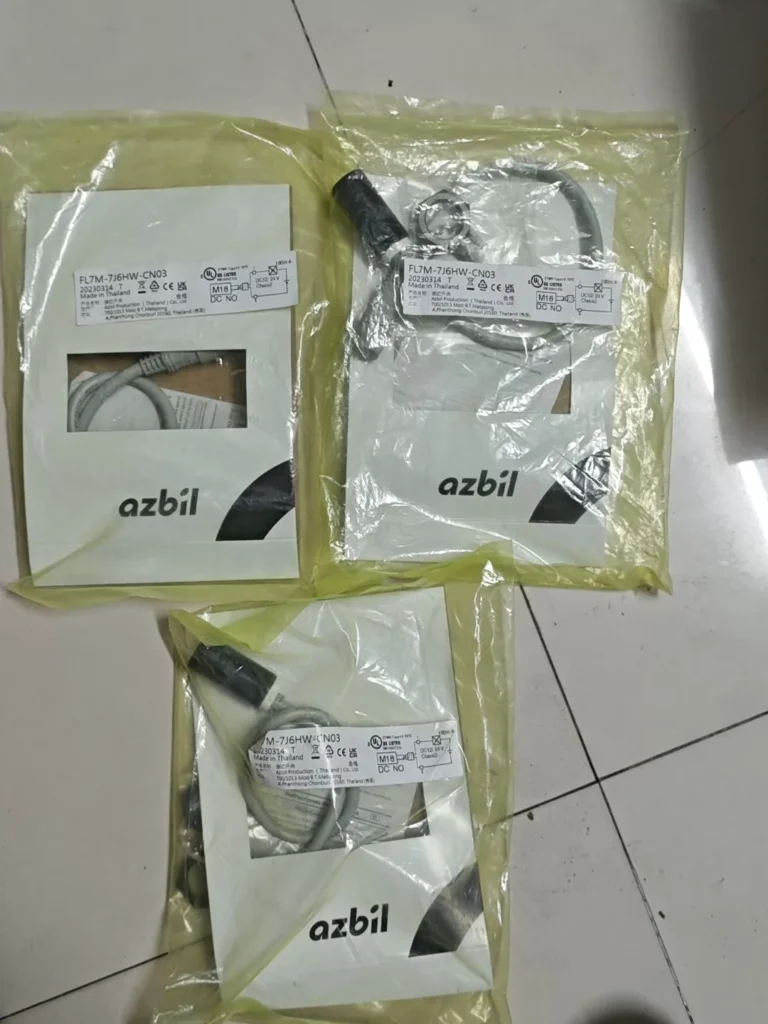 Azbil FL7M-7J6HW-CN03 Proximity Sensor