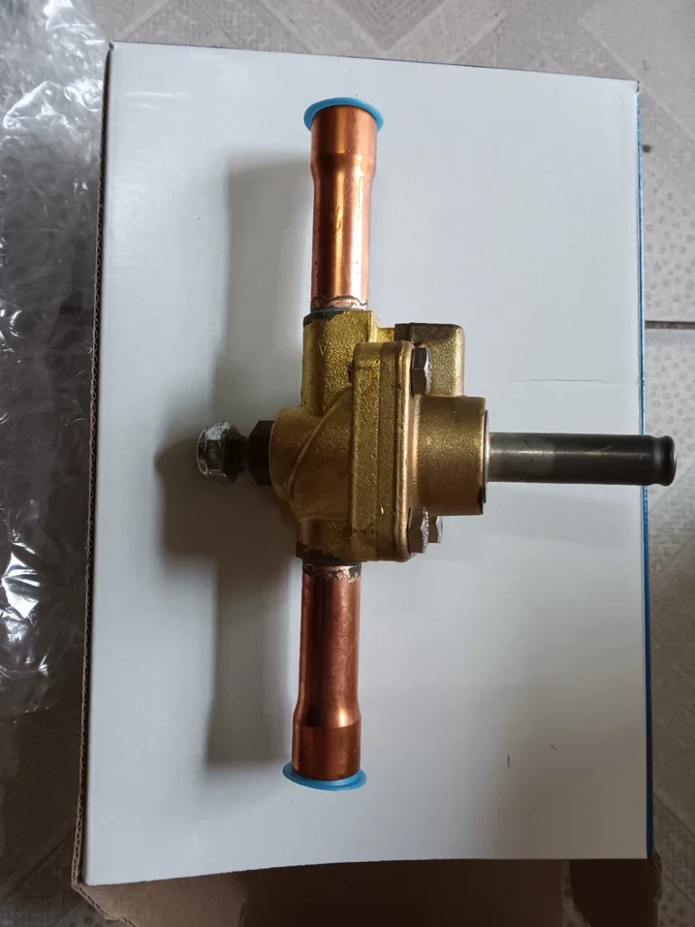 Emerson Solenoid Valve 240RA 8T5T PCN 04084 thumbnail
