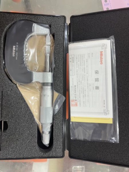 Mitutoyo Micrometer 122-101-10