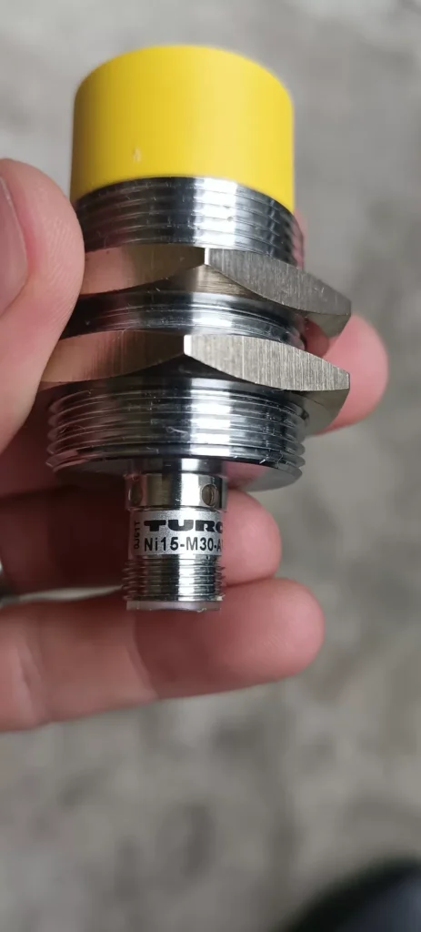 Turck NI15-M30-AP6X-H1141 Proximity Sensor thumbnail