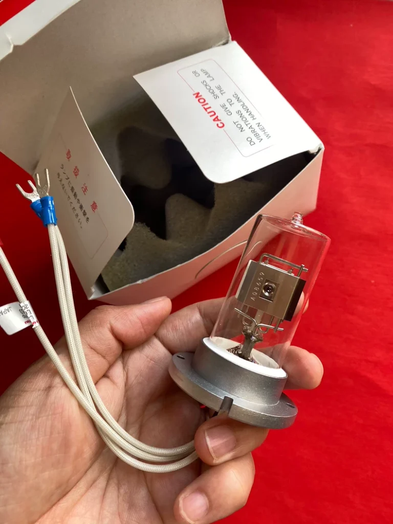 Hamamatsu Photonics Deuterium Lamp L6302-53 thumbnail