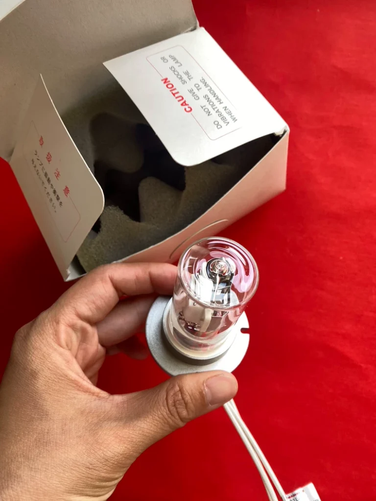 Hamamatsu Photonics Deuterium Lamp L6302-53 thumbnail