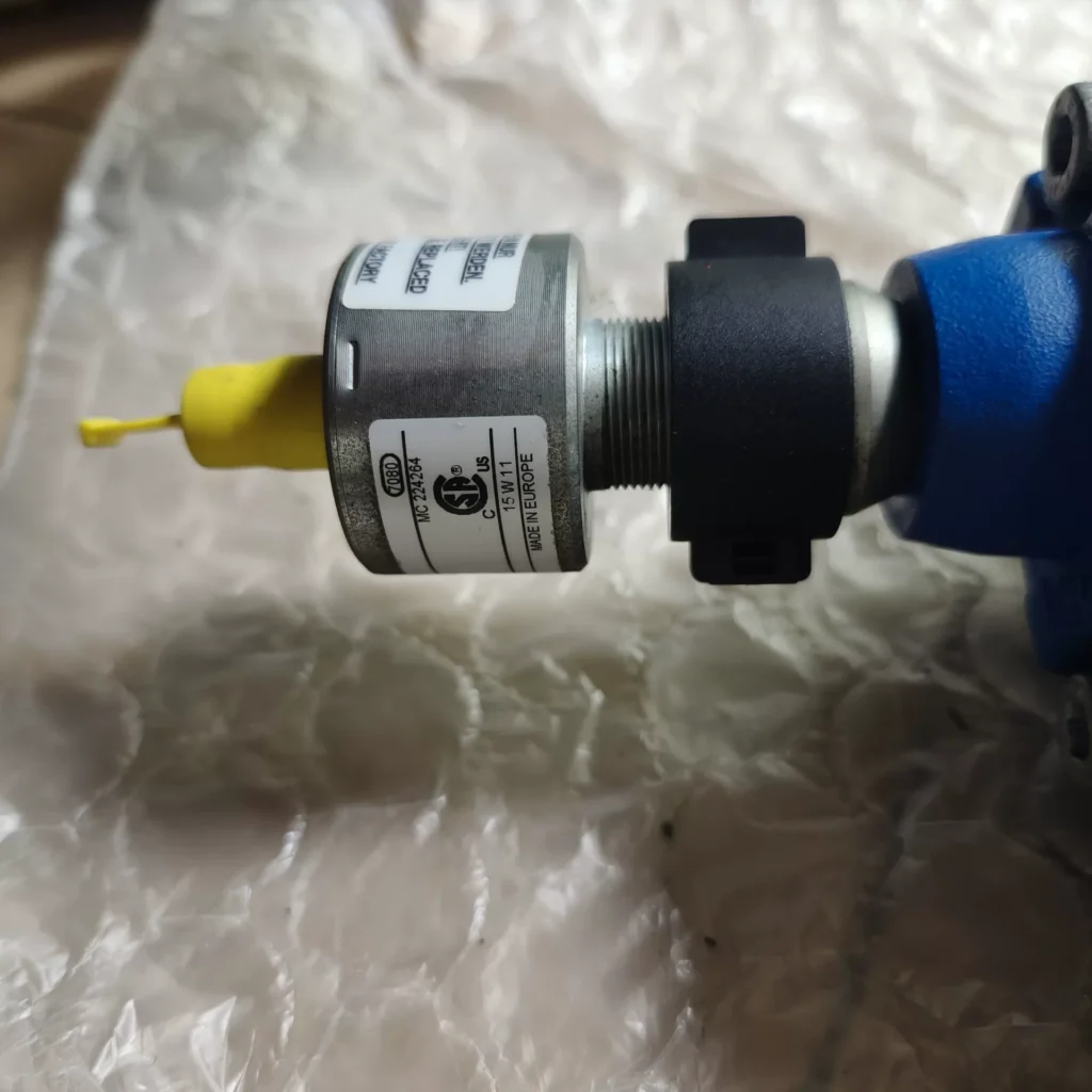 Bosch Rexroth Valve R900927794 thumbnail