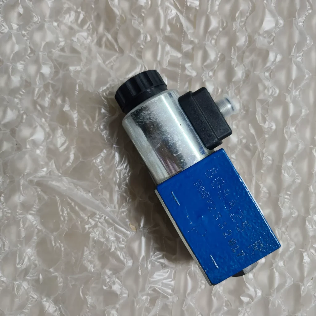 Bosch Rexroth Valve R901338806 thumbnail