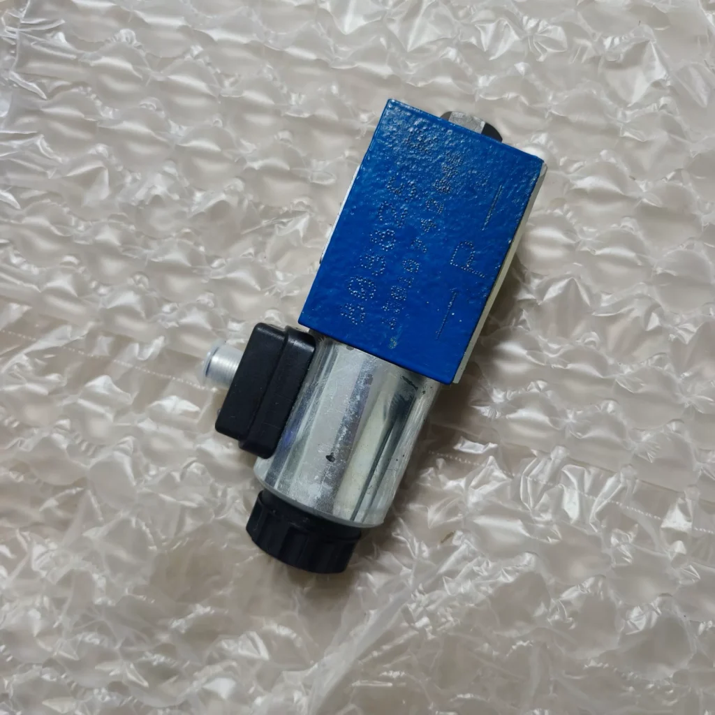 Bosch Rexroth Valve R901235368 thumbnail