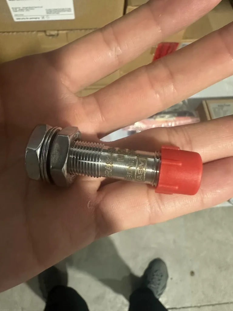 ASM PRAS1-90-U2-C Displacement Sensor thumbnail