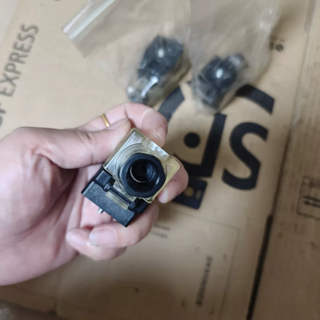 Bosch Rexroth Valve R901017026 thumbnail