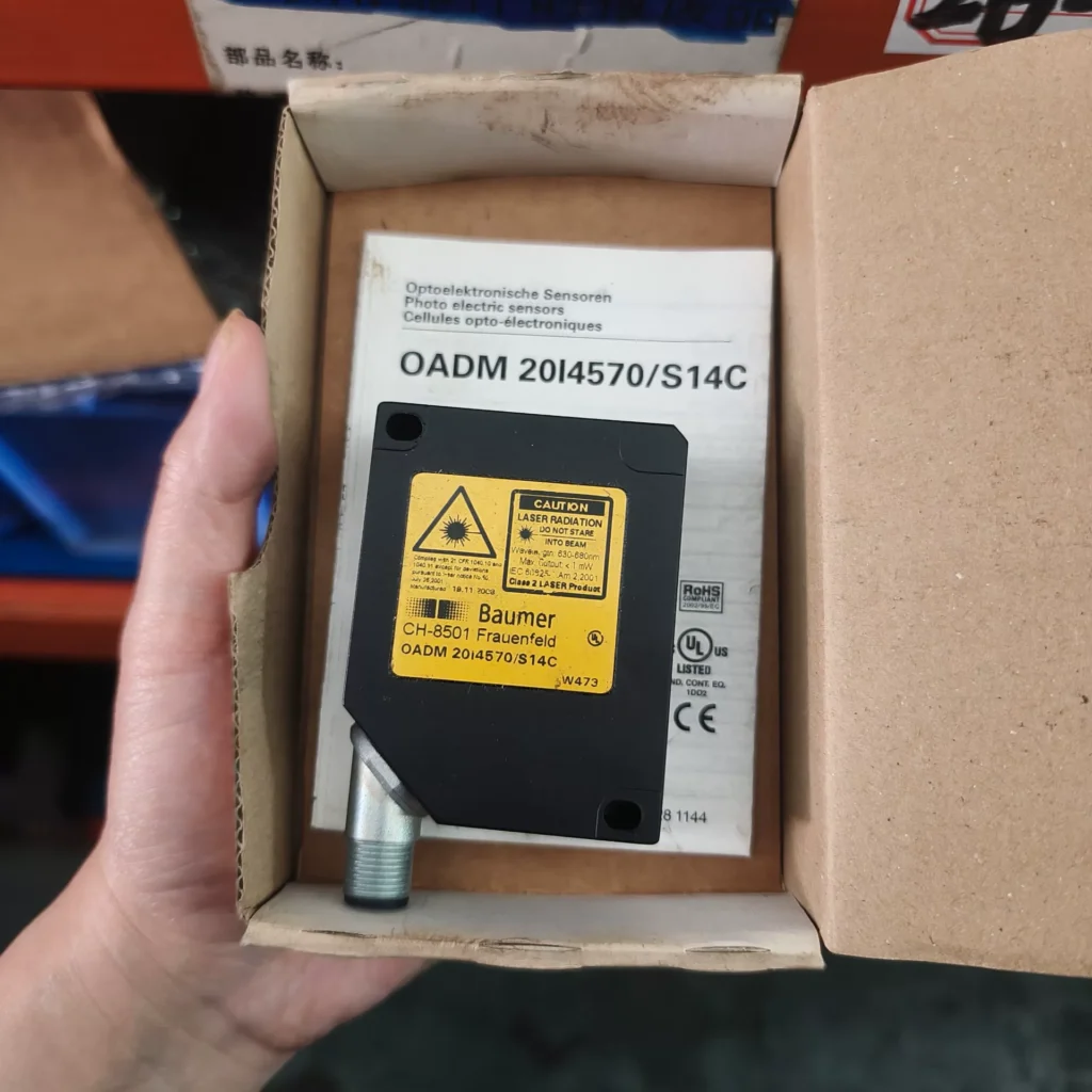 Baumer Photoelectric Sensor OADM 20I4570/