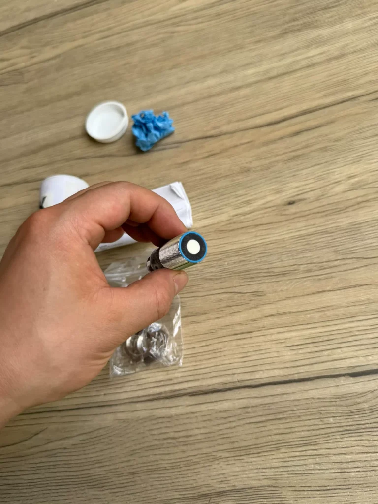 SICK UM18-211126111 Sensor thumbnail