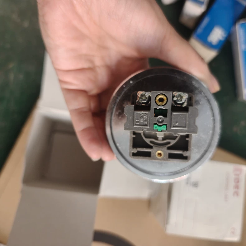 IDEC Guarded Selector Switch ABN4F20B thumbnail