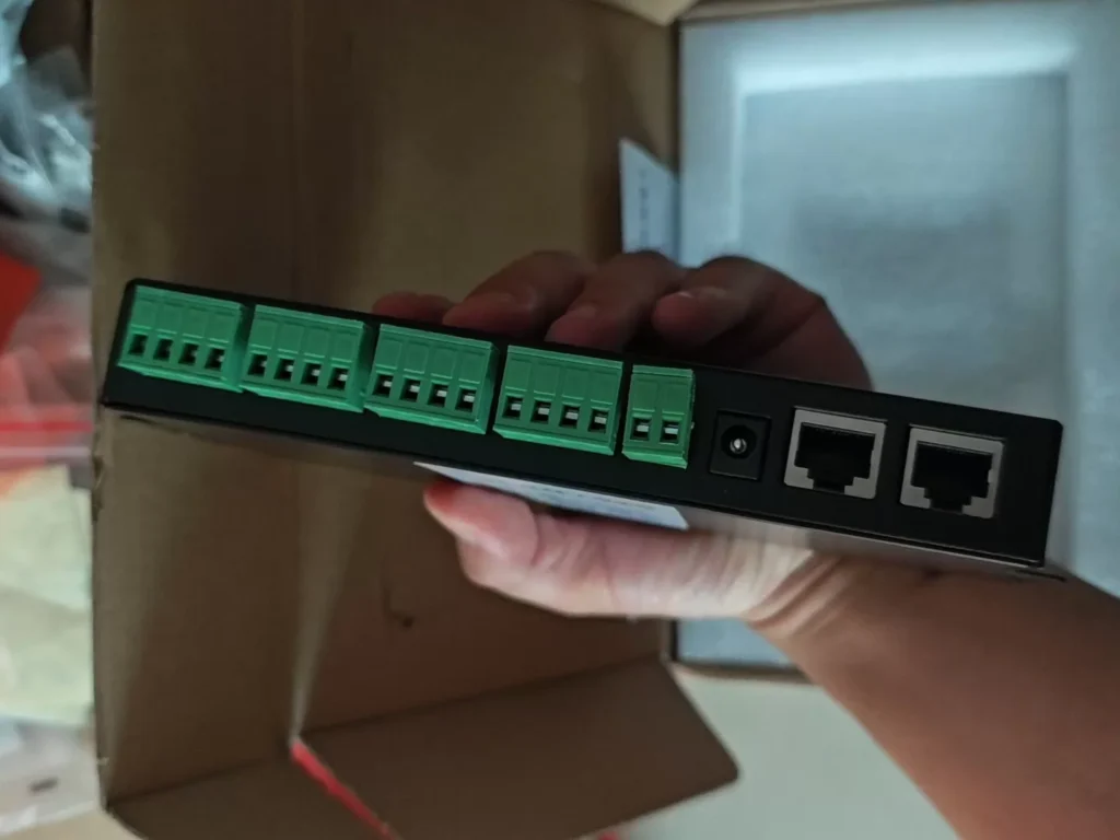 ZLAN ZLAN 5443-232 Serial Device Server thumbnail