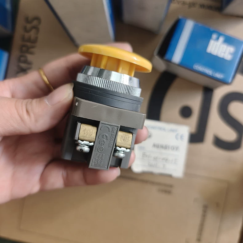 IDEC Pushbutton Switch ABN310Y thumbnail