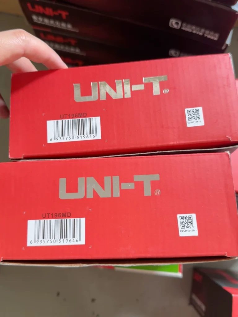 UNI-T UT196MD Multimeter