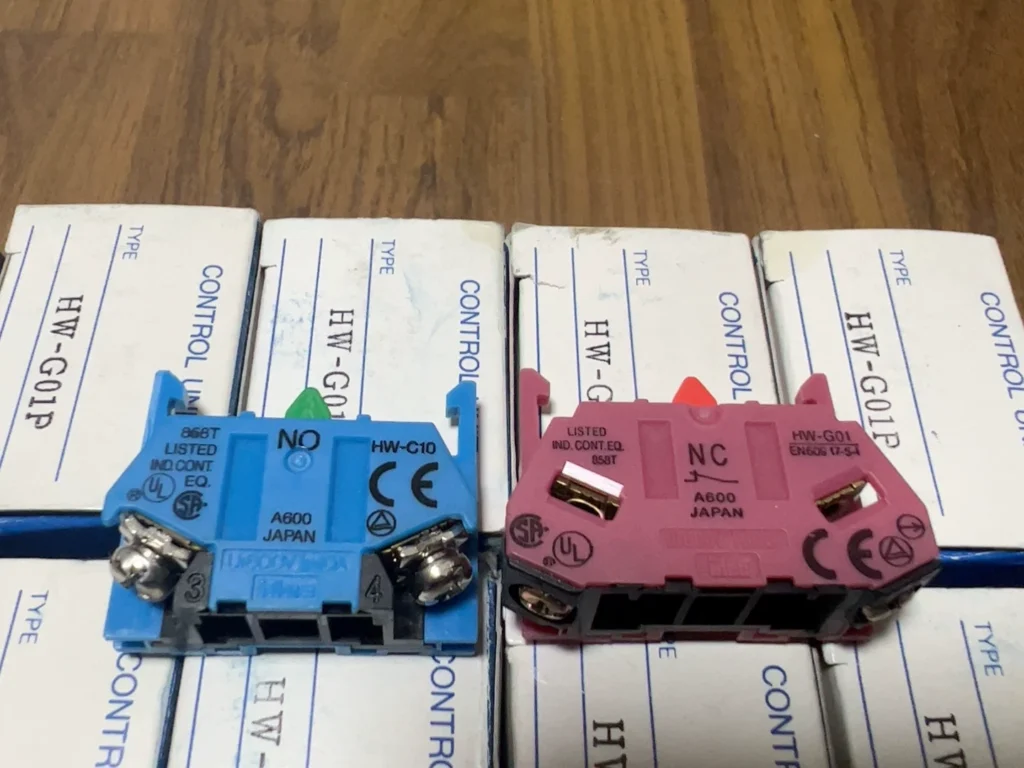 IDEC HW-C10 Switch