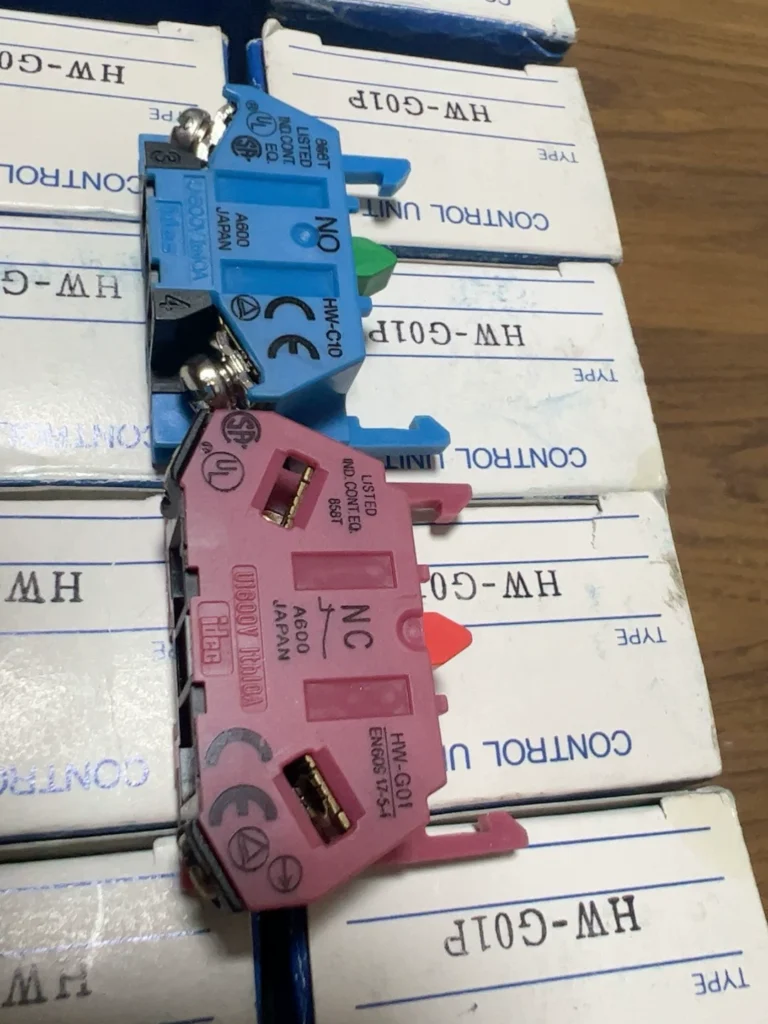 IDEC HW-C10 Switch thumbnail