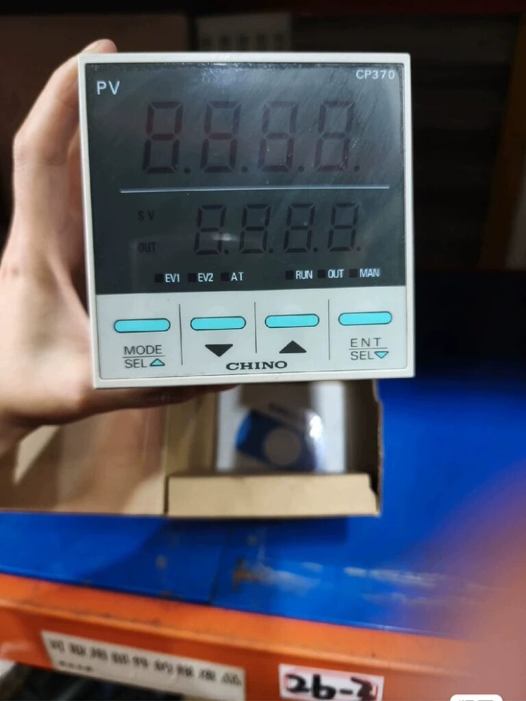 CHINO Digital Temperature Controller CP3701000N-00A