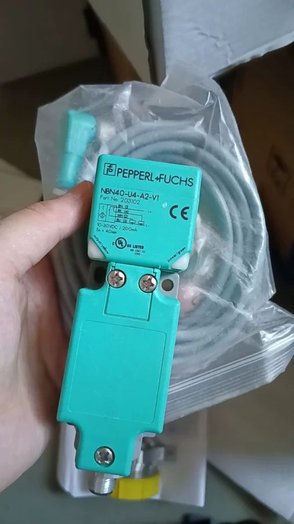 Pepperl+Fuchs NBN40-U Proximity Sensor