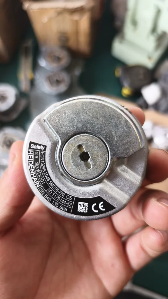 HEIDENHAIN ID 1179144-52 Encoder