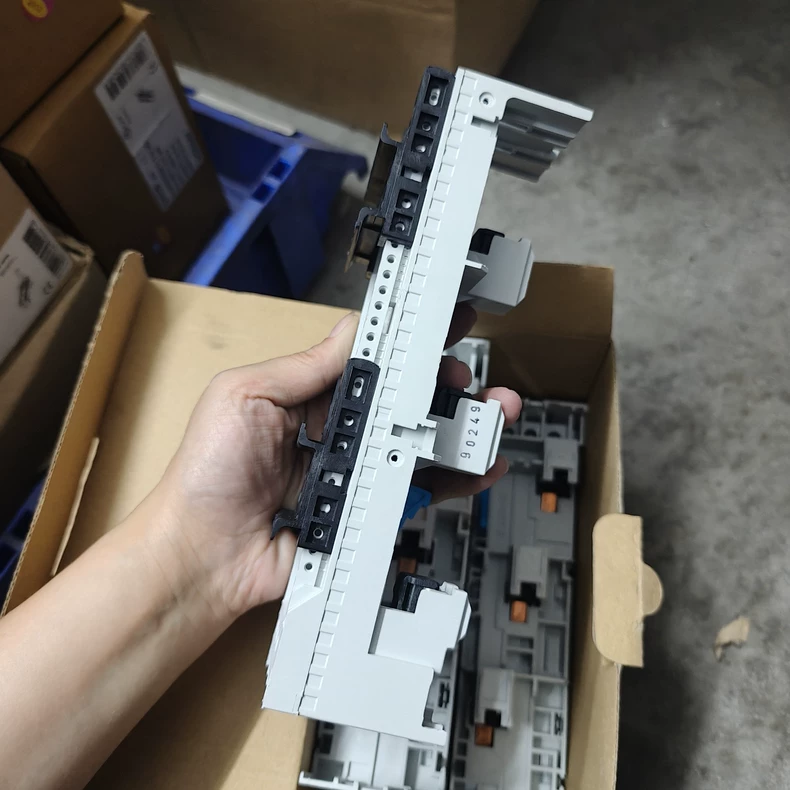 Wöhner Busbar Adapter 32467 / EEC6080 thumbnail