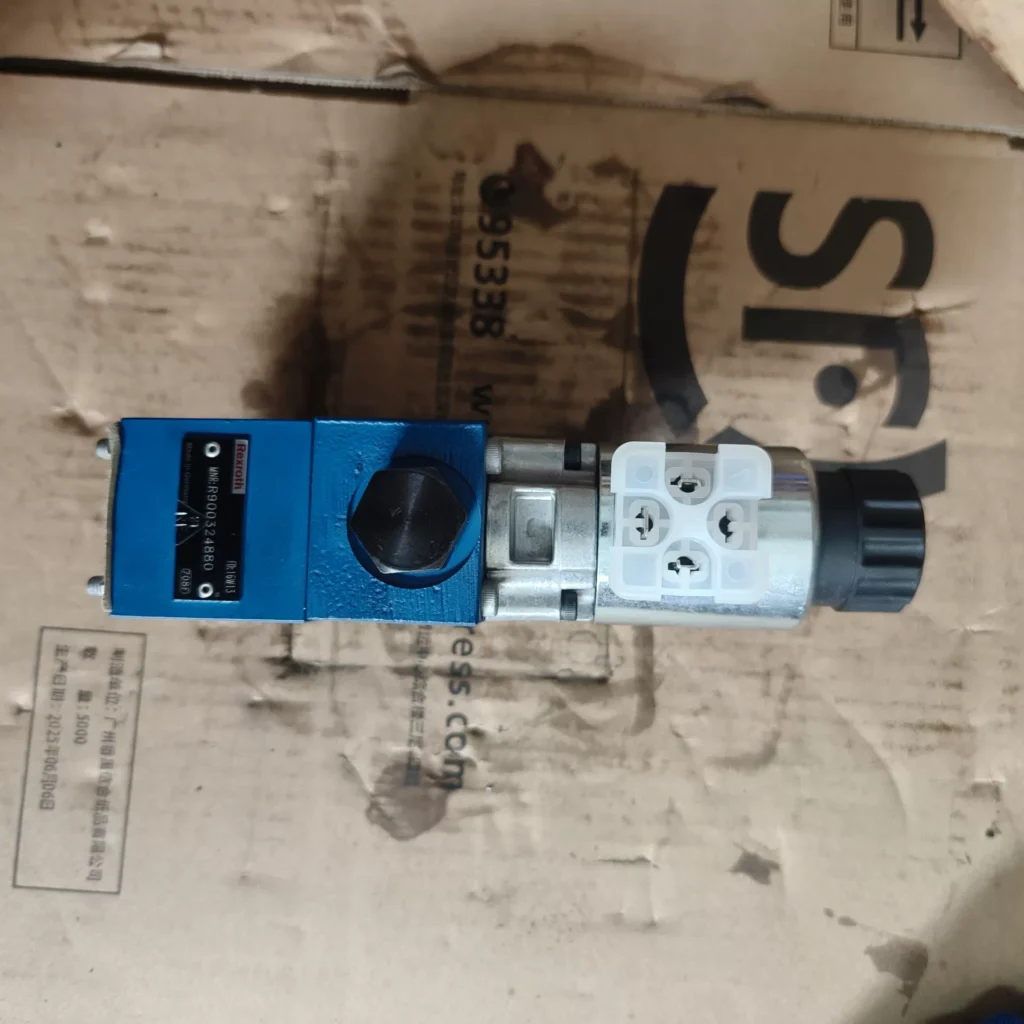 Bosch Rexroth Valve R900566293 thumbnail