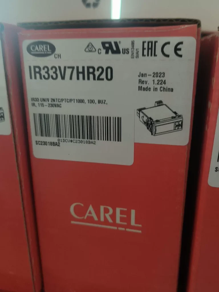 CAREL IR33V7HR20 Temperature Controller
