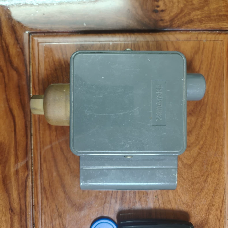 Azbil Pressure Regulator Switch L404F204 thumbnail