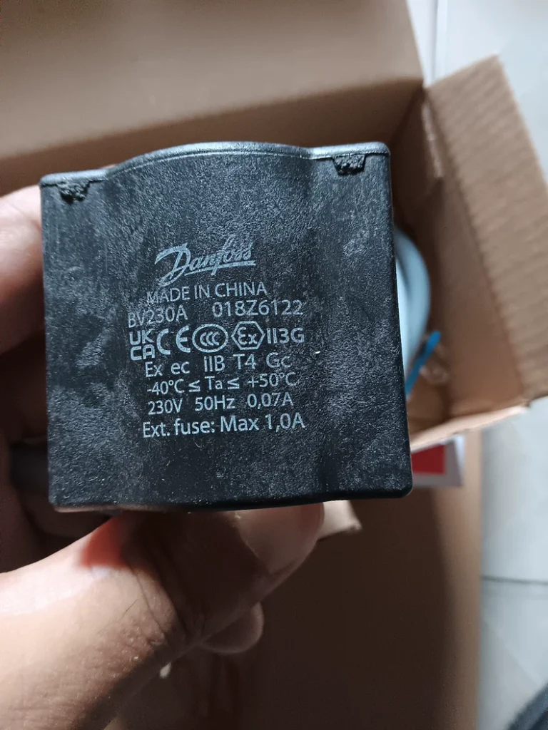 Danfoss Solenoid Valve Coil 018Z6122 thumbnail