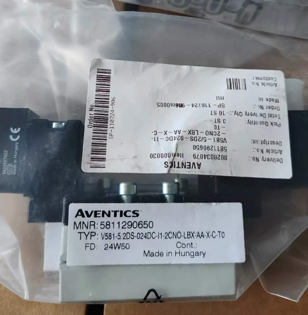 Aventics 5811290650 Pneumatic Valve thumbnail