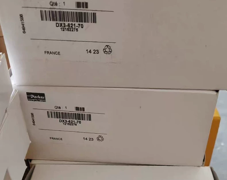 Parker DX3-621-70 Pneumatic Valve