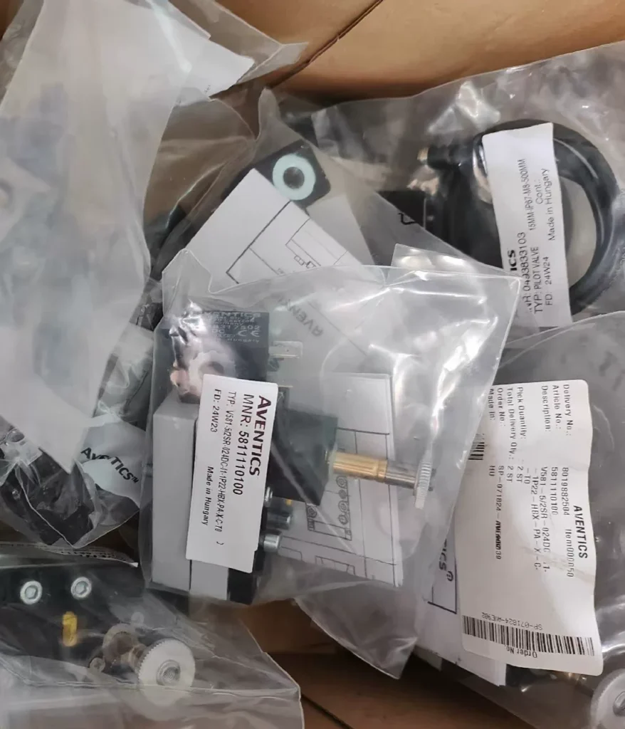 Aventics 5811110100 Pneumatic Valve
