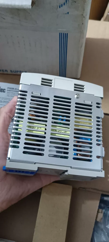 IDEC PS5R-SF24 Switching Power Supply
