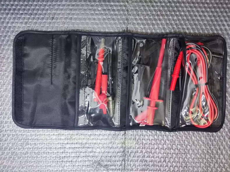 POMONA FLUKE Multimeter thumbnail