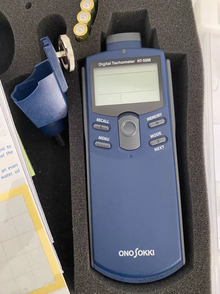 ONO SOKKI HT-5500 Digital Tachometer