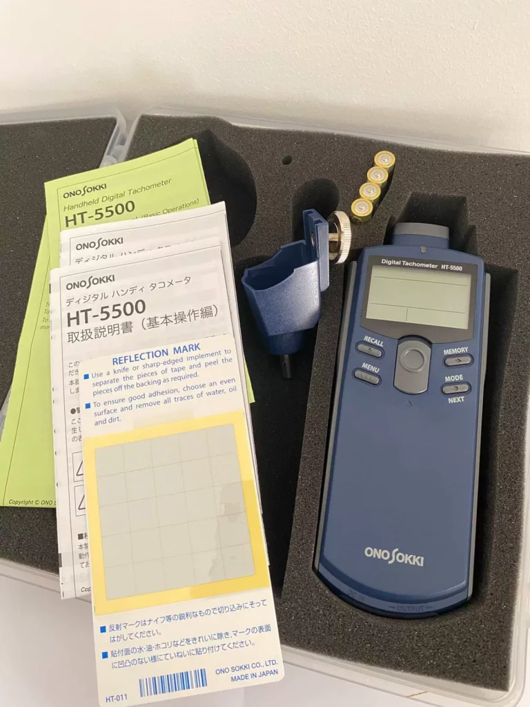 ONO SOKKI HT-5500 Digital Tachometer thumbnail