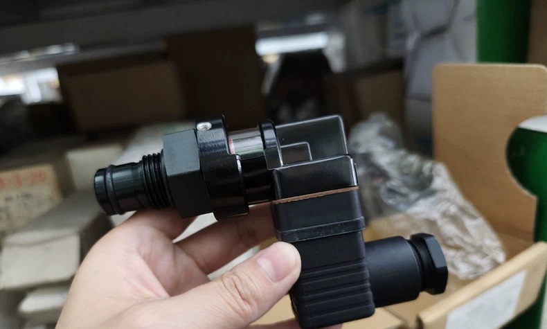 TAISEI KOGYO Oil Filter Solenoid Valve 2L03D