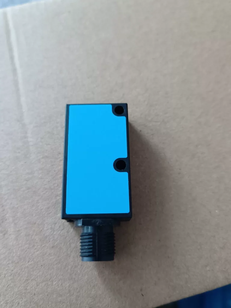 SICK WL9-2P430 Photoelectric Sensor thumbnail