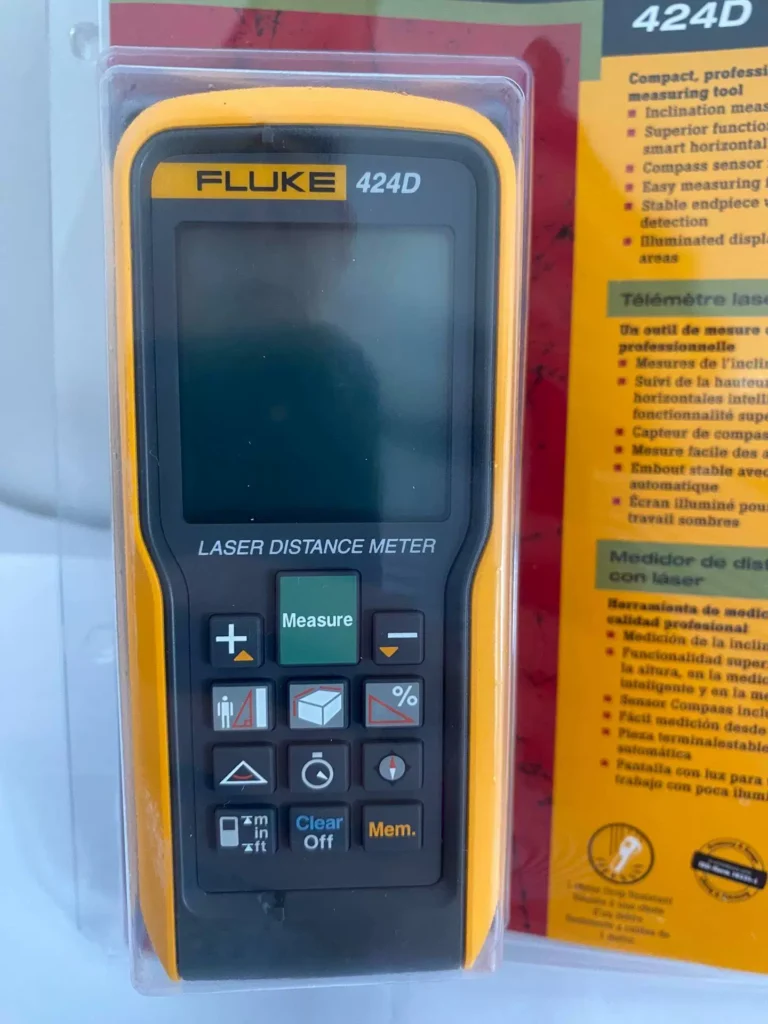 Fluke FLUKE424D Laser Distance Meter thumbnail