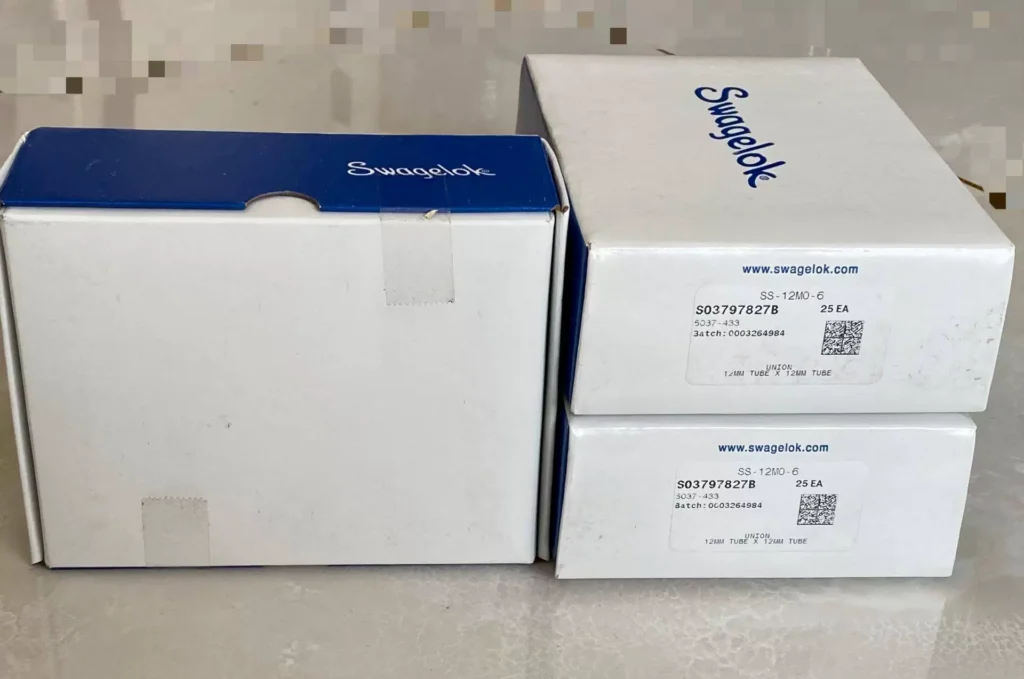 Swagelok SS-12M0-6 Union