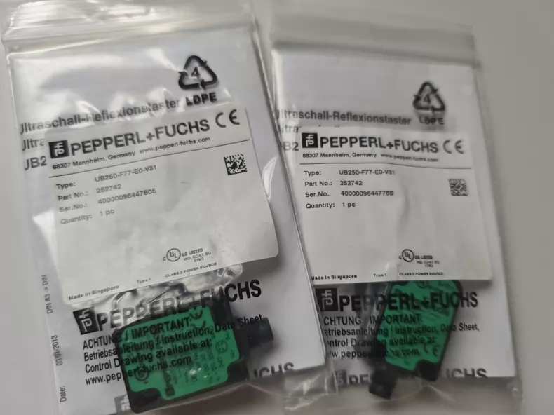 Pepperl+Fuchs Ultrasonic Sensor UB250-F77-E0-V31