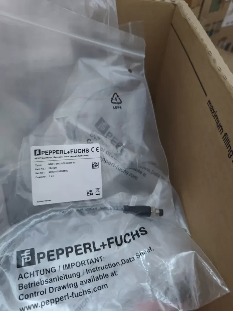 Pepperl+Fuchs Sensor NBB1-3M22-E2-0.3M-V3 thumbnail
