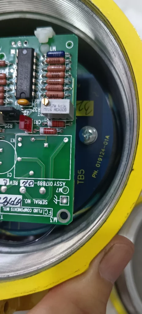 FCI FS2000-A1G3B5 Switch