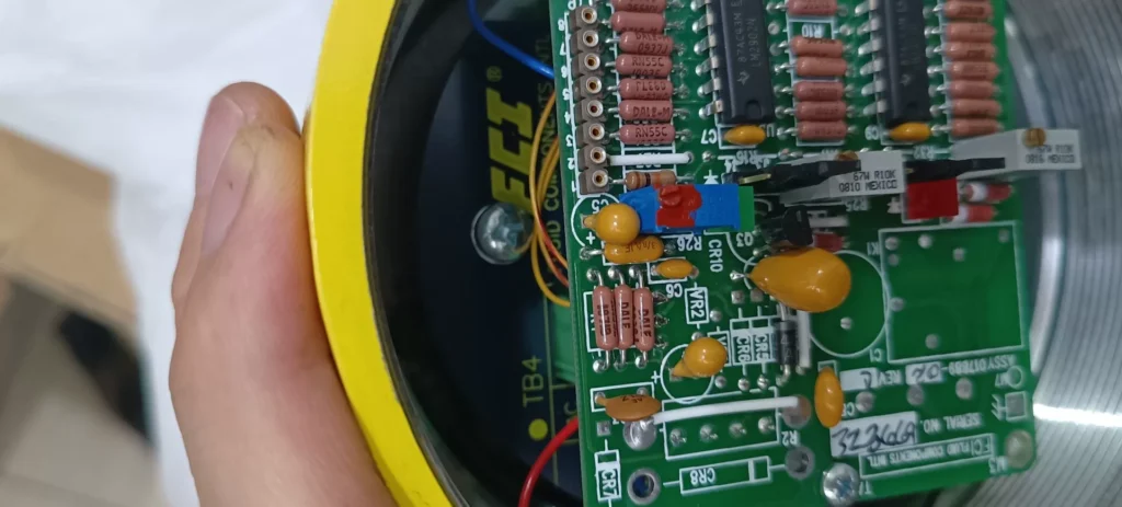 FCI FS2000-A1G3B5 Switch thumbnail