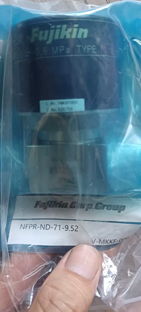 Fujikin NFPR-ND-71-9.52 Diaphragm Valve thumbnail